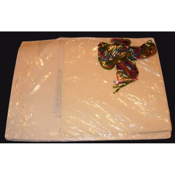 The Creative Circle Love Is Stitched Heart Kit #5975 Cross-Stitch Pattern Comple - Picture 2 of 2